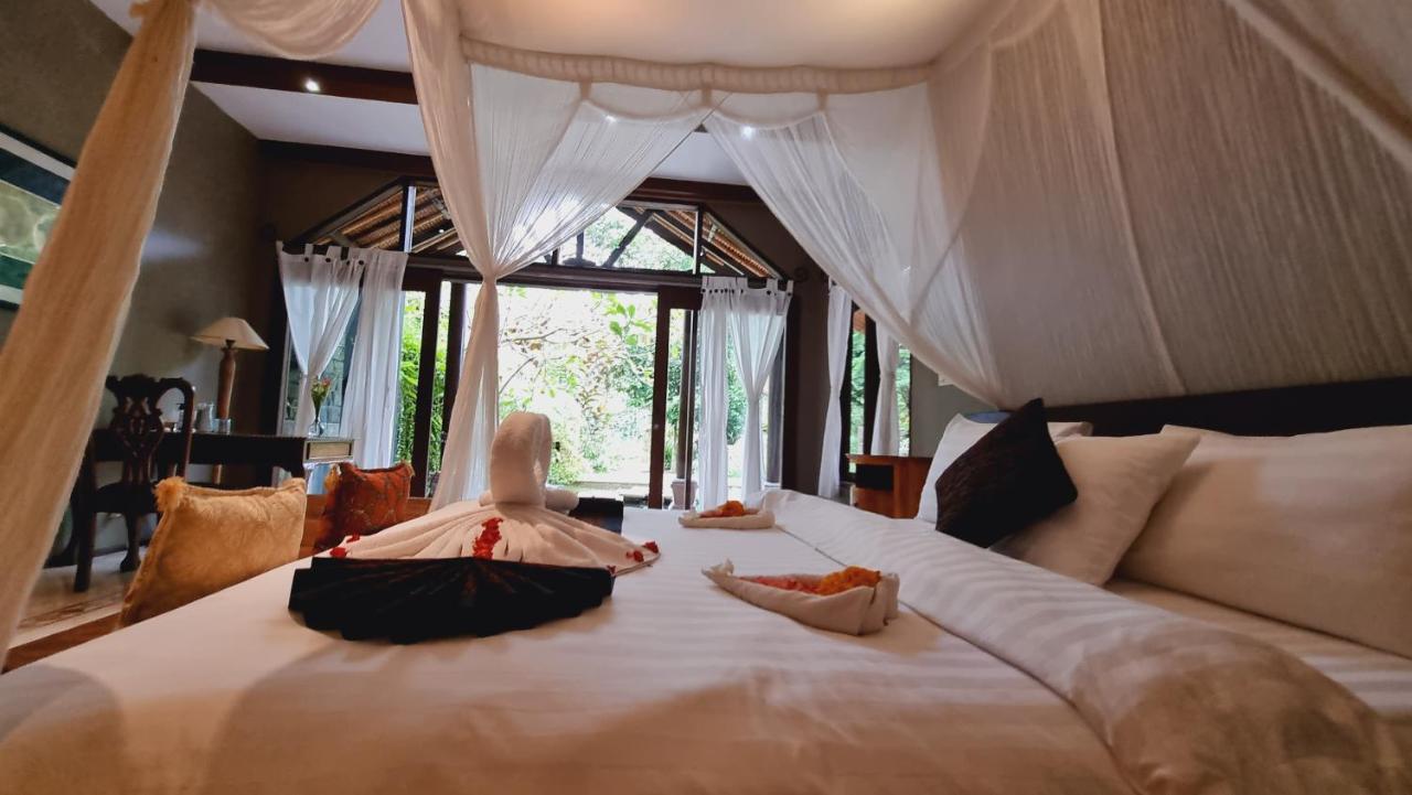 Avalon Ubud Castle & Spa Exterior foto
